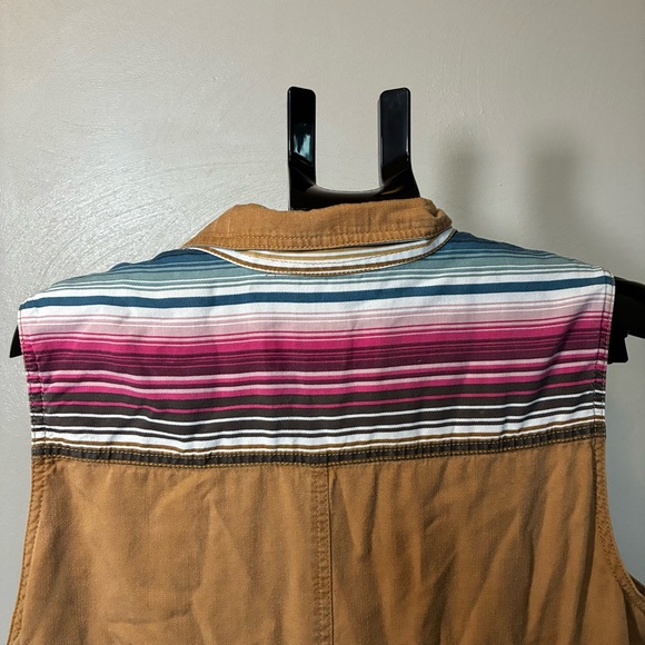 Ariat Women’s First Rodeo Vest - Picture 10 of 13